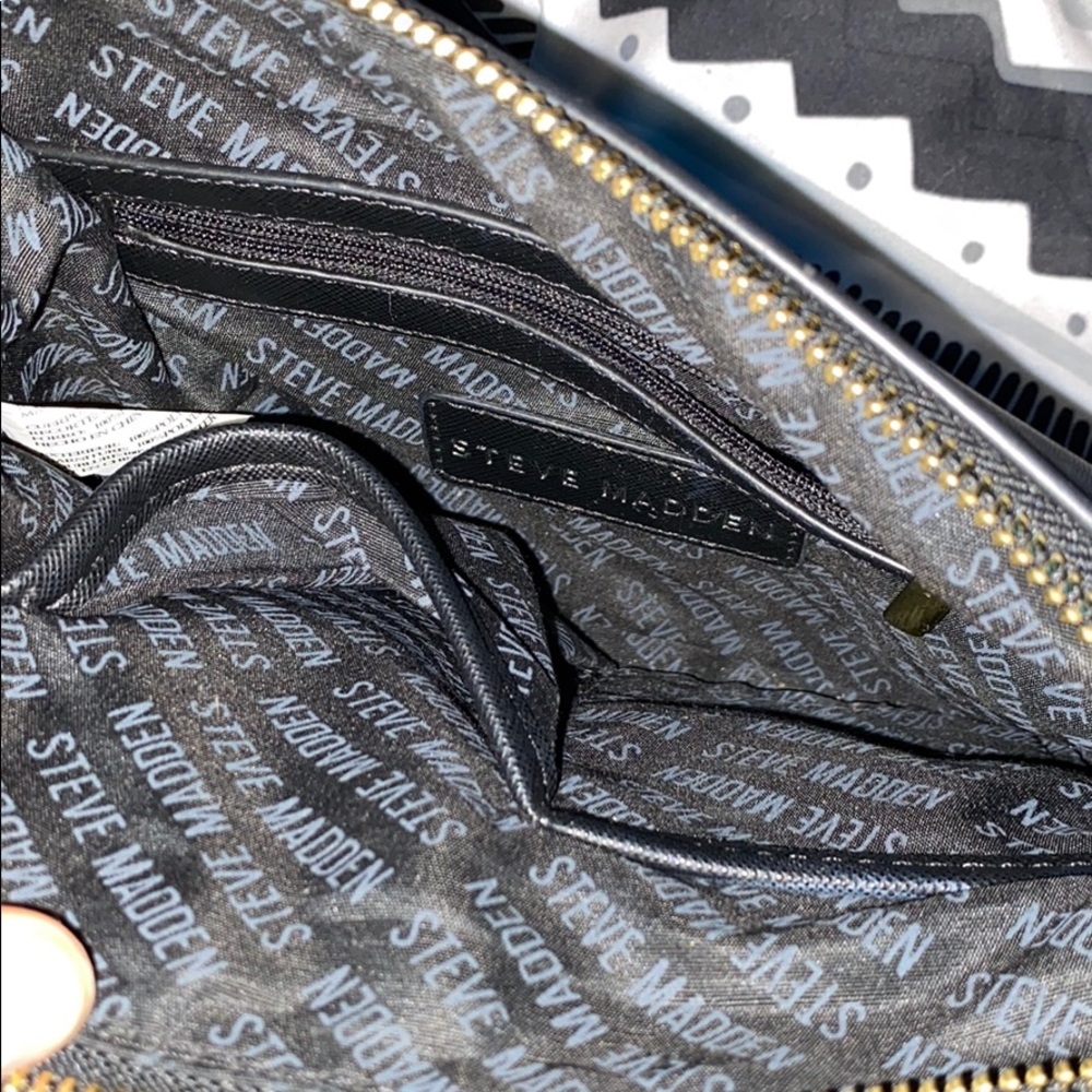 Steve Madden hang bag - Picture 3 of 4